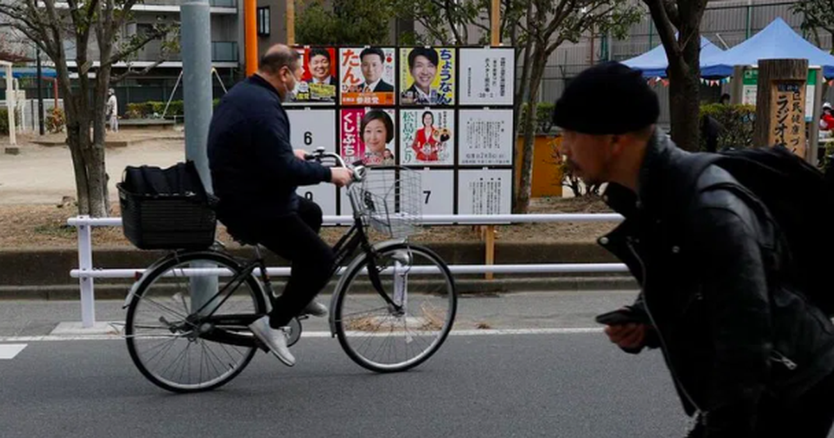 Nhật Bản áp dụng thẻ đỏ, thẻ xanh xử phạt vi phạm đối với xe đạp