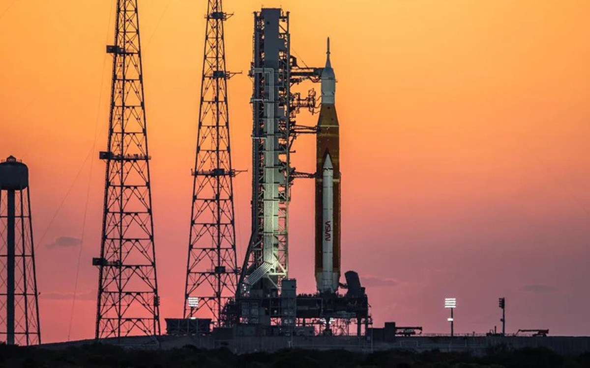 NASA chuẩn bị phóng Artemis II: Phi hành gia bay xa nhất, nhanh nhất lịch sử