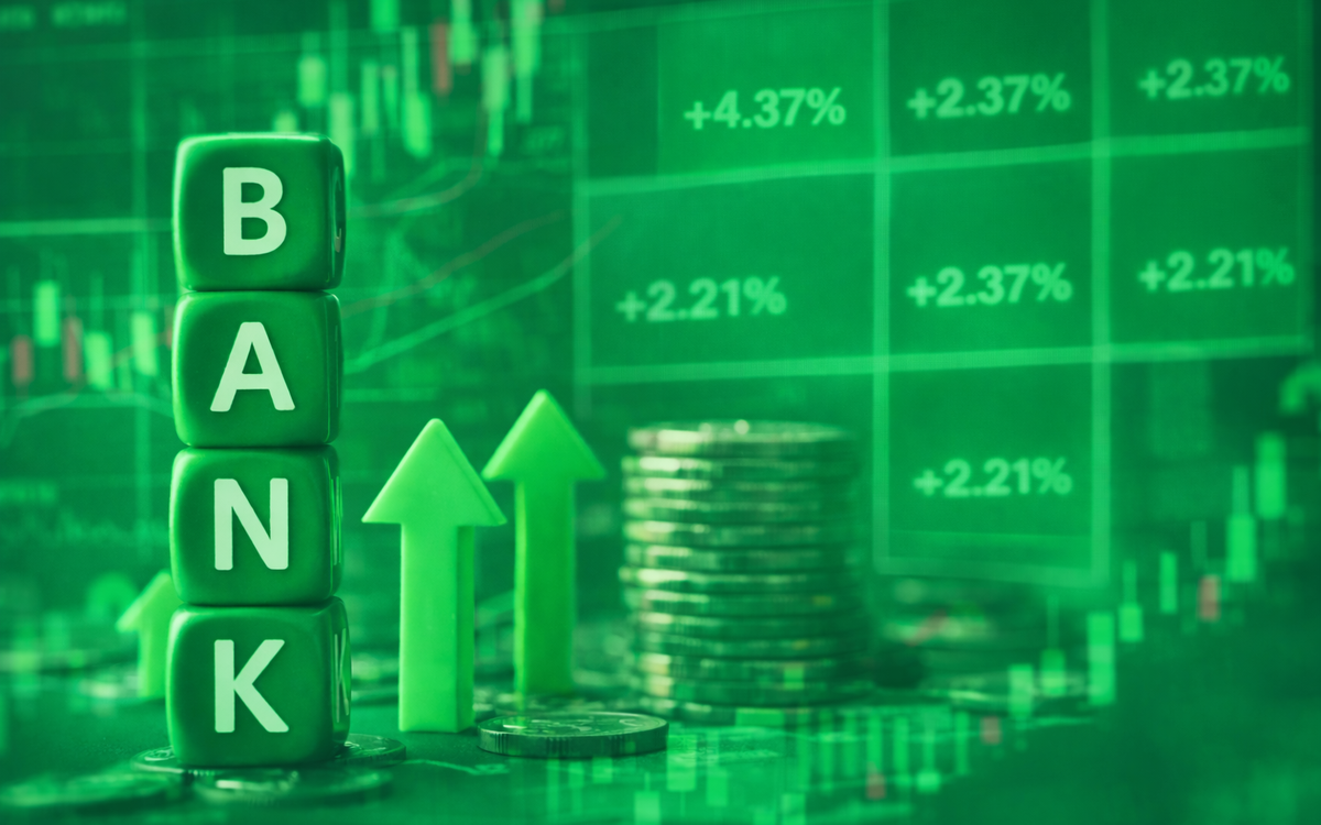 Cổ phiếu 'vua' đồng loạt khởi sắc sau tin các ngân hàng hạ lãi suất