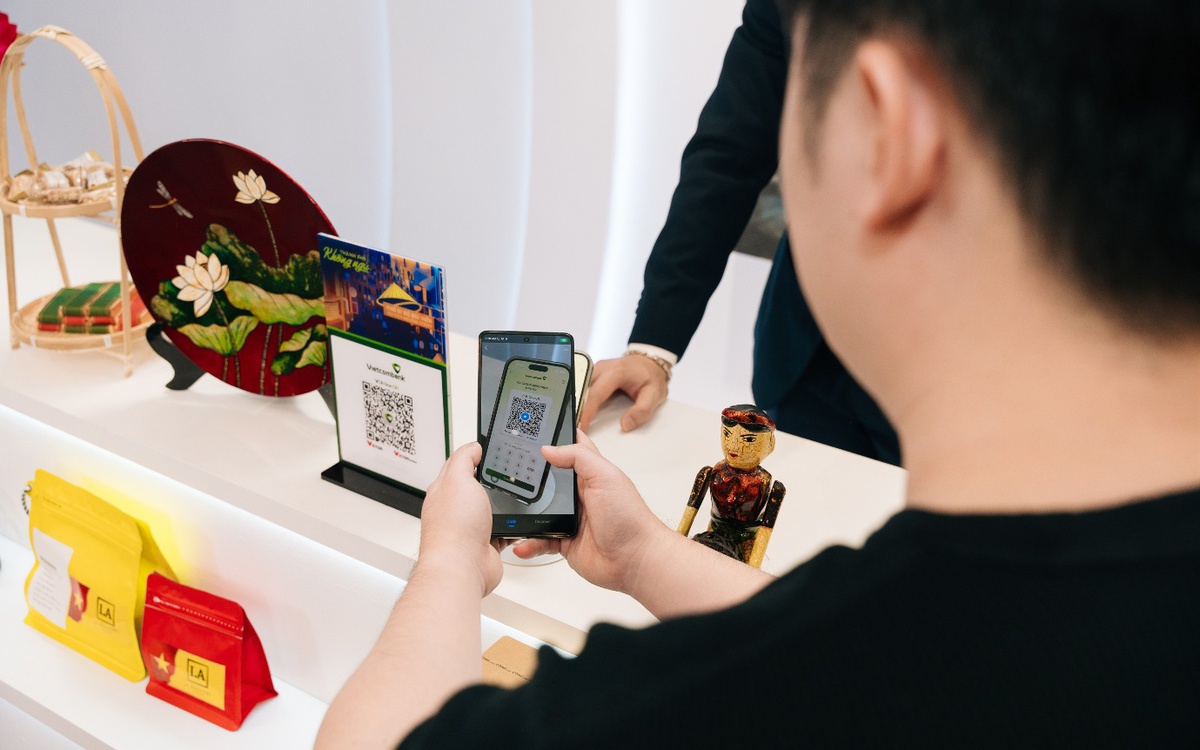 Dùng VCB Digibank quét QR thanh toán tại hơn 50 quốc gia