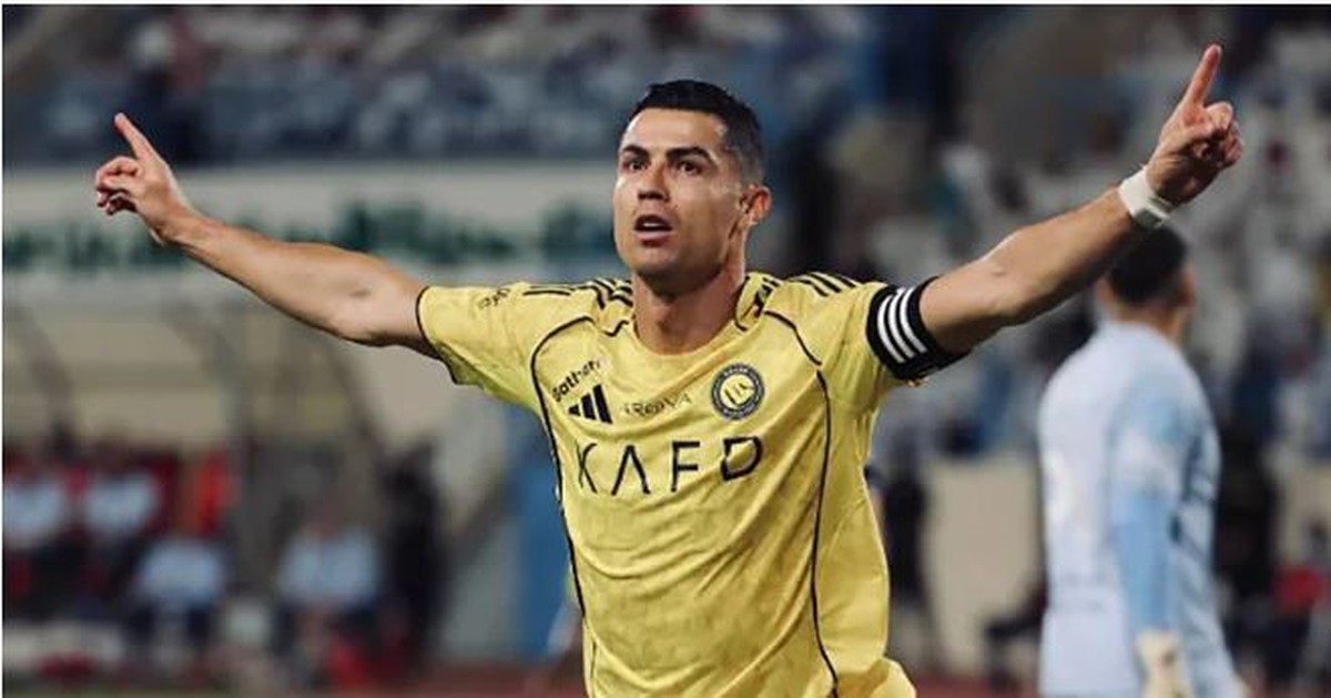 Pha bứt tốc ngoạn mục giúp Ronaldo có bàn thắng thứ 968