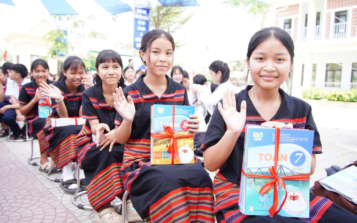 Xã đầu tiên miễn phí sách giáo khoa cho học sinh: Dự kiến mỗi cuốn dùng 7-10 năm