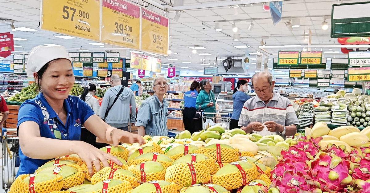 Siêu thị ưu đãi lớn nhiều mặt hàng thiết yếu