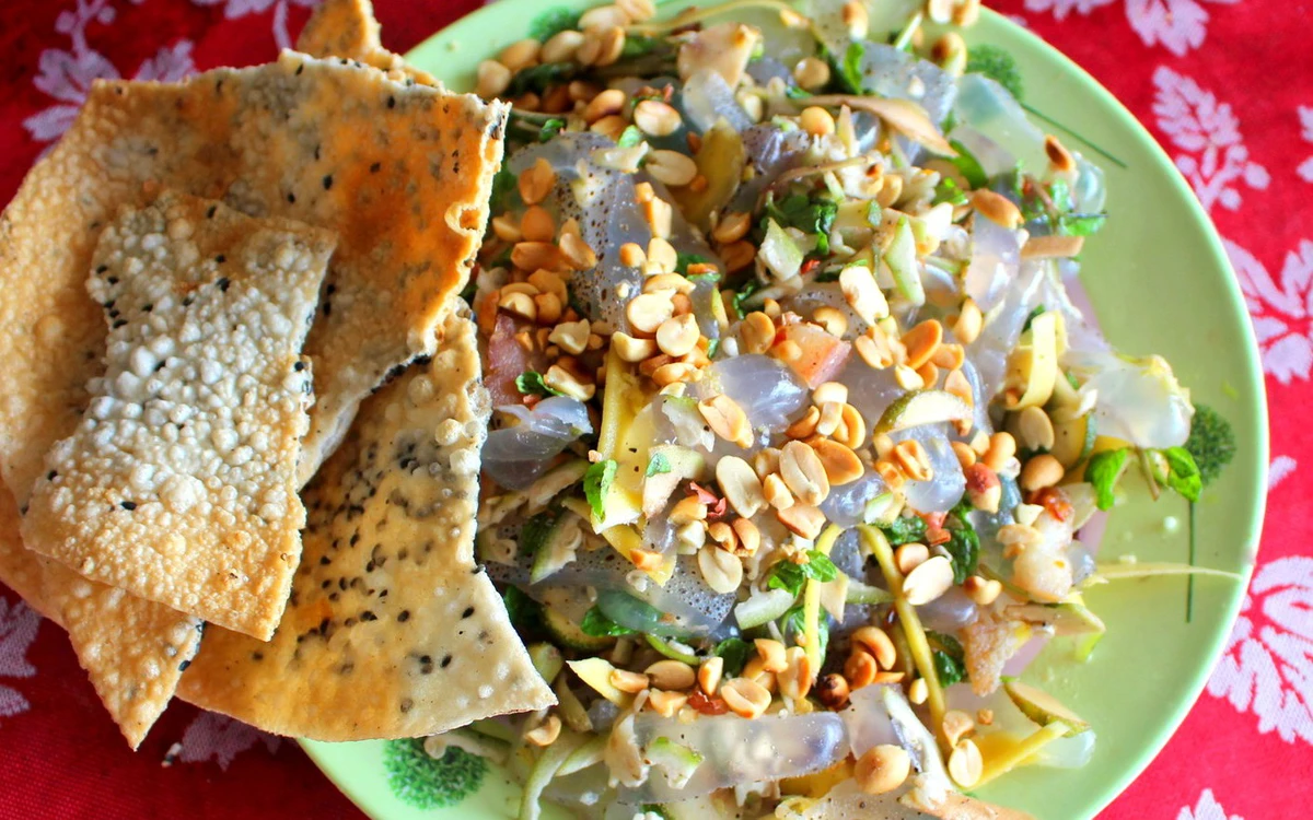 Sứa về chợ quê, gọi hè bằng vị mát lành