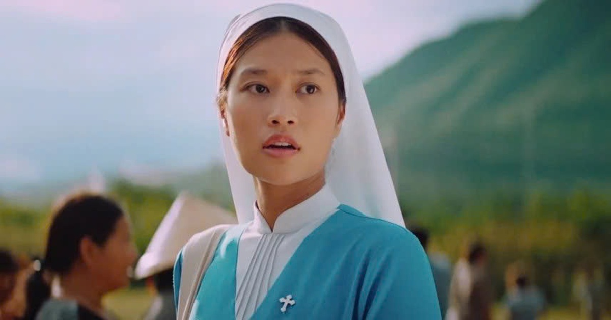 Hẹn em ngày nhật thực đạt 100 tỉ đồng; Bẫy tiền doanh thu bết bát