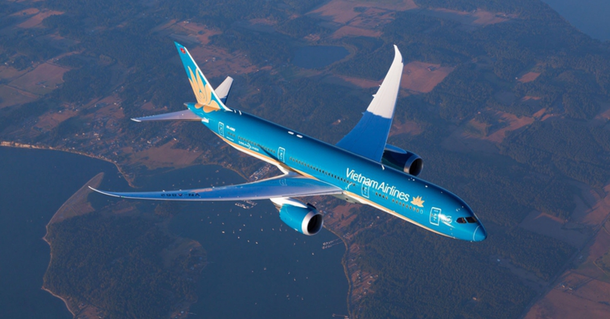 Lợi nhuận Vietnam Airlines giảm sau kiểm toán, tiết lộ thu nhập tăng mạnh của lãnh đạo