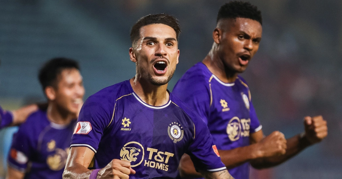 Cầu thủ nhập tịch Đỗ Hoàng Hên thể hiện đẳng cấp vượt trội