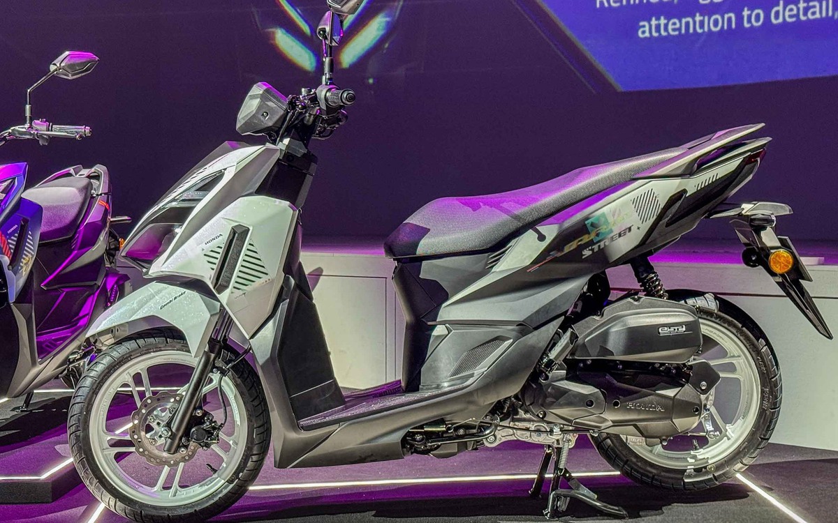 Honda Vario 125 2026 ra mắt bản 'đi bụi': Màu mới, ghi đông trần, đèn sáng hơn