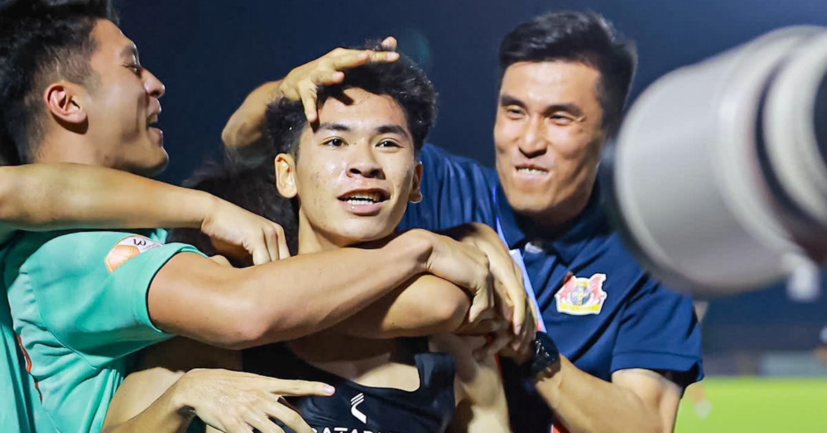 Lê Văn Thuận lại ghi bàn thắng vàng cho Ninh Bình