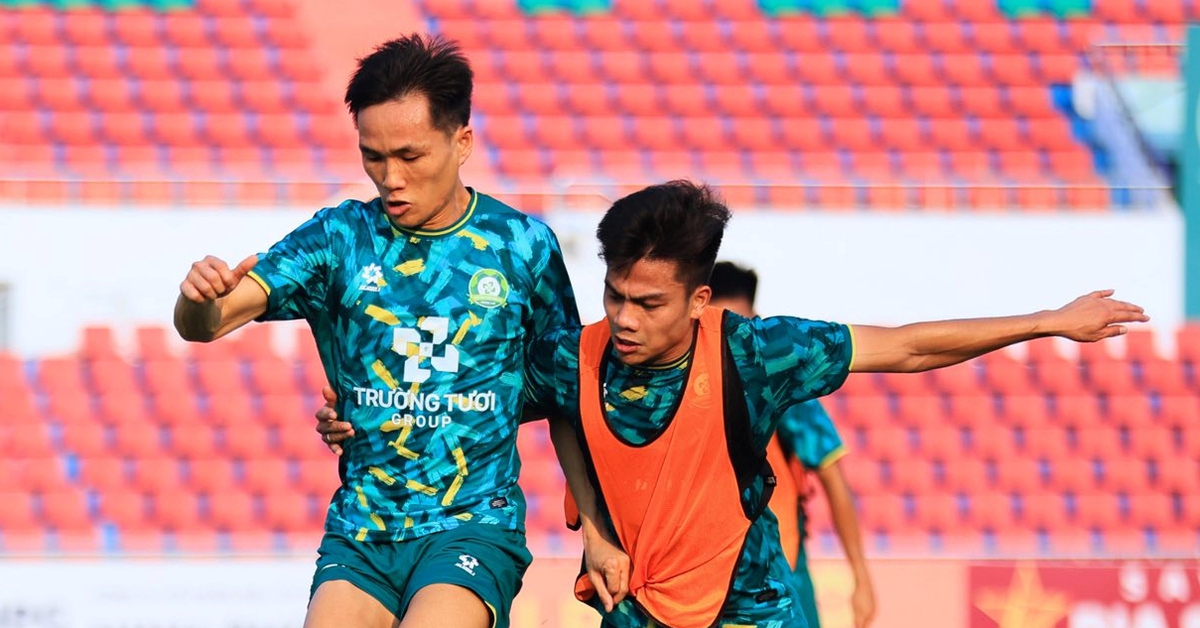 Lưu Tự Nhân lãnh thẻ đỏ, ứng viên lên V-League mất vui
