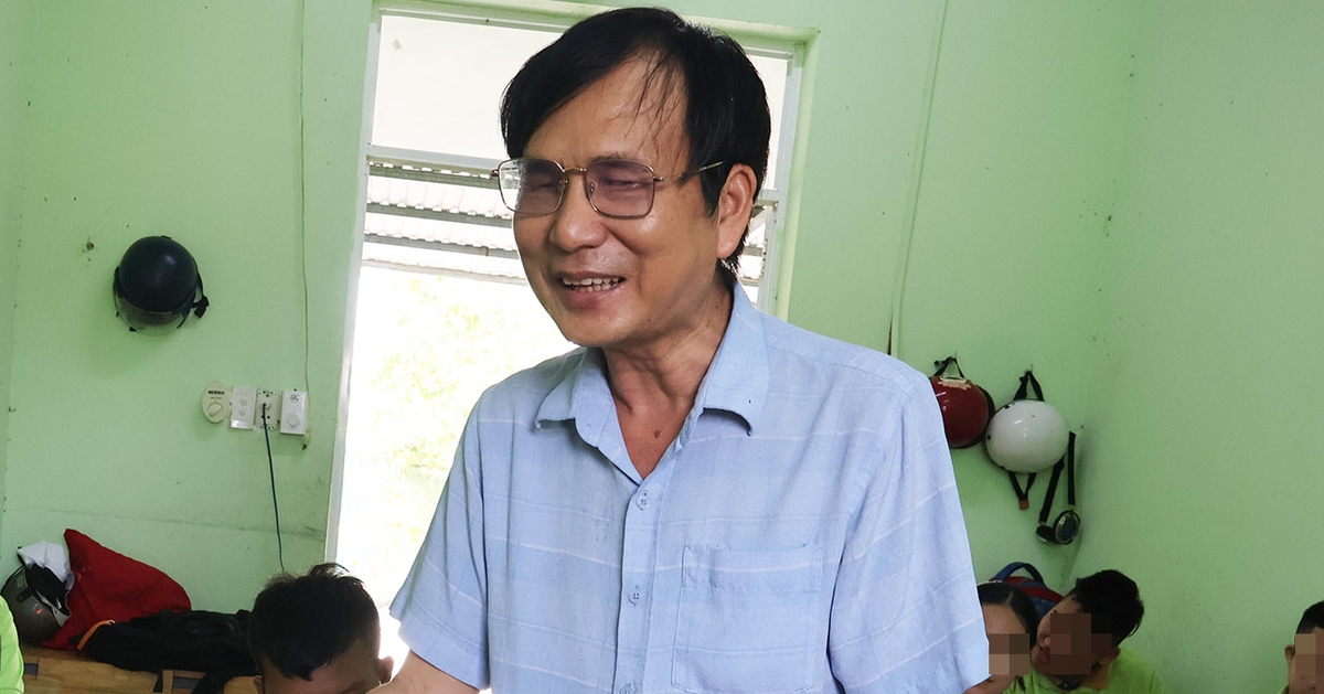 Giám đốc khiếm thị giúp hàng trăm trẻ khuyết tật: Đừng kỳ thị, hãy giúp công cụ!