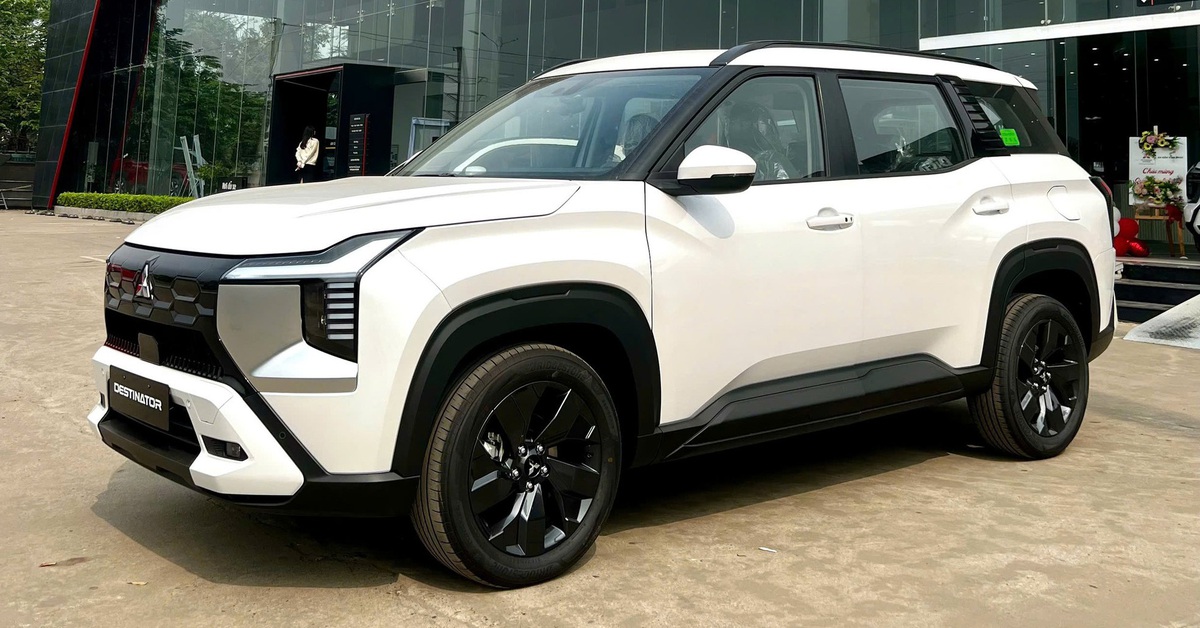 Mitsubishi có 3 mẫu vào top 10 xe xăng bán chạy nhất tháng, Destinator lần đầu vượt mặt Mazda CX-5