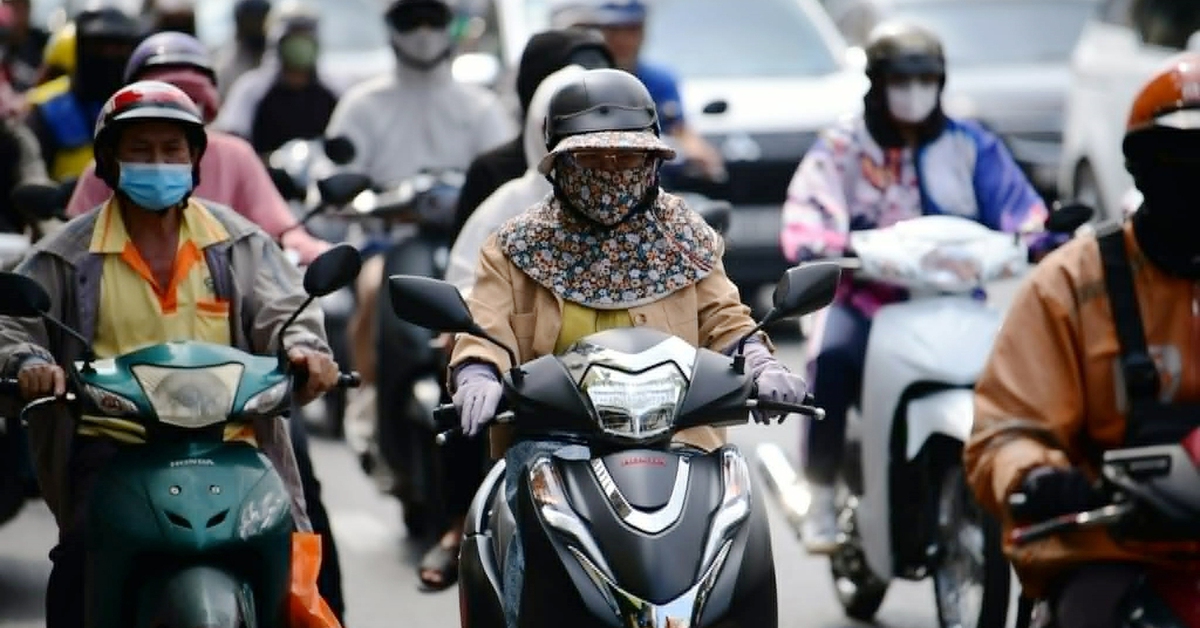 Trẻ kiệt sức do nóng bức, xử lý sớm không để sốc nhiệt