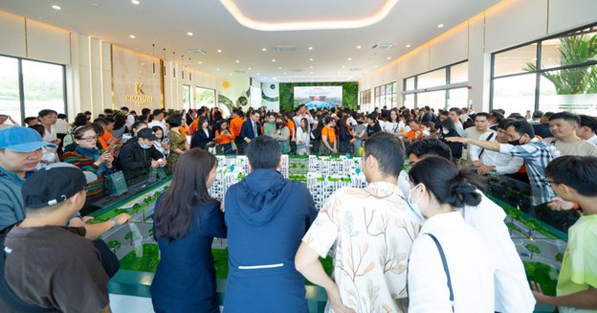 'Chen chân' tham quan căn hộ mẫu K-Home Avenue