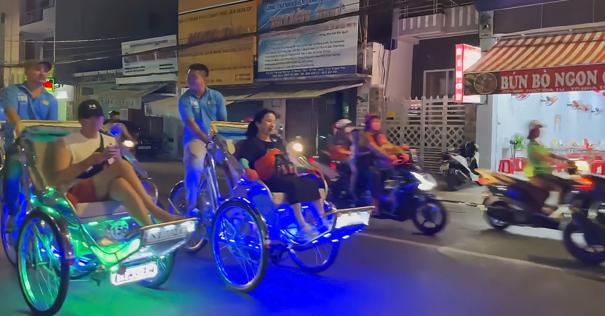 Xích lô ở Nha Trang nên cấm hay quản?