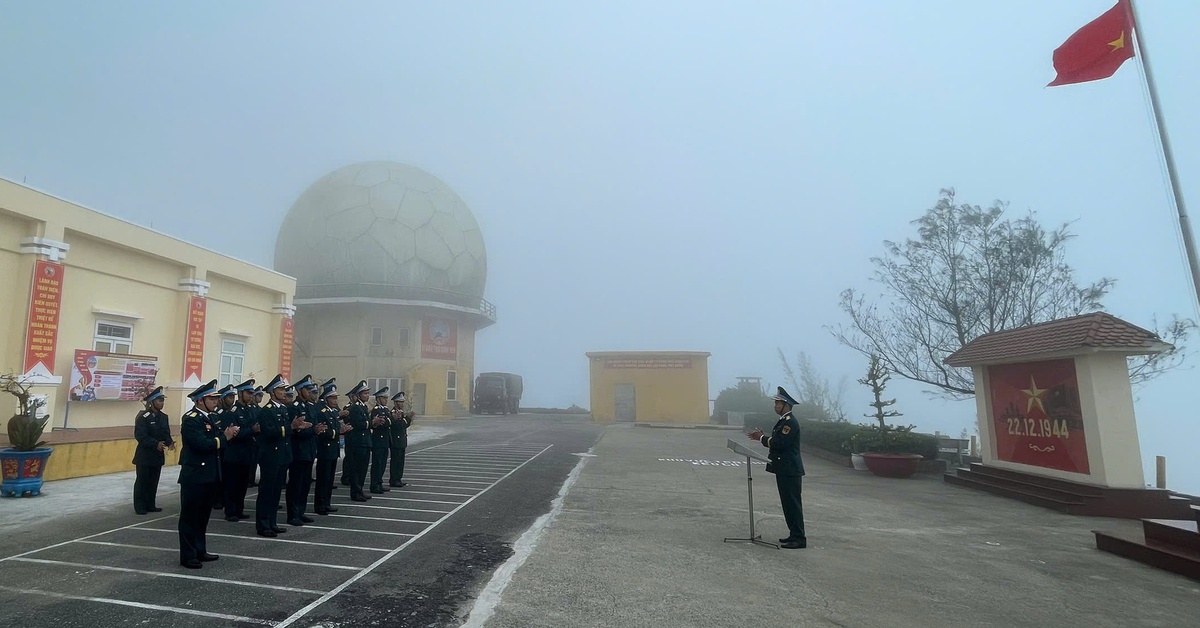 Chính ủy Sư đoàn 375: Tuyên huấn củng cố ý chí quyết tâm cho bộ đội, bảo vệ vững chắc không phận