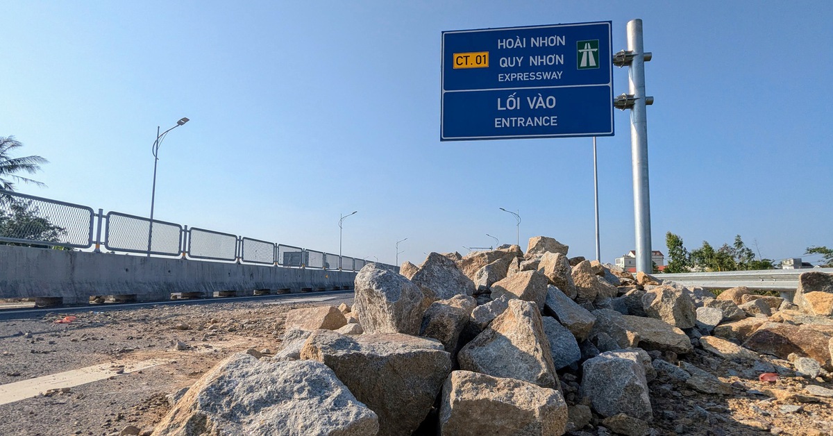 Đường cao tốc từ Quảng Ngãi tới hầm Cù Mông có kịp khai thác trong tháng 4?