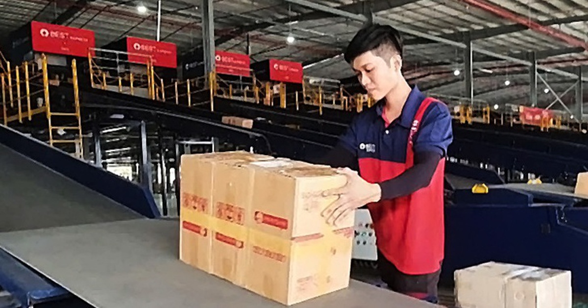 Cước chuyển phát linh hoạt theo xăng dầu, cạnh tranh giữ khách