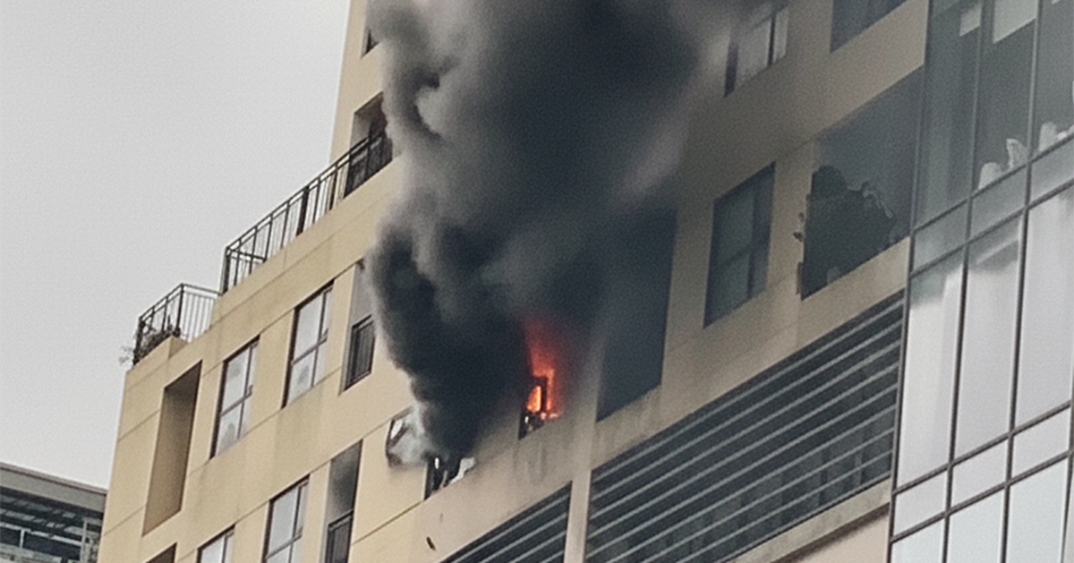 Cháy ở tòa nhà 24 tầng tại Hà Nội, 3 người thoát nạn