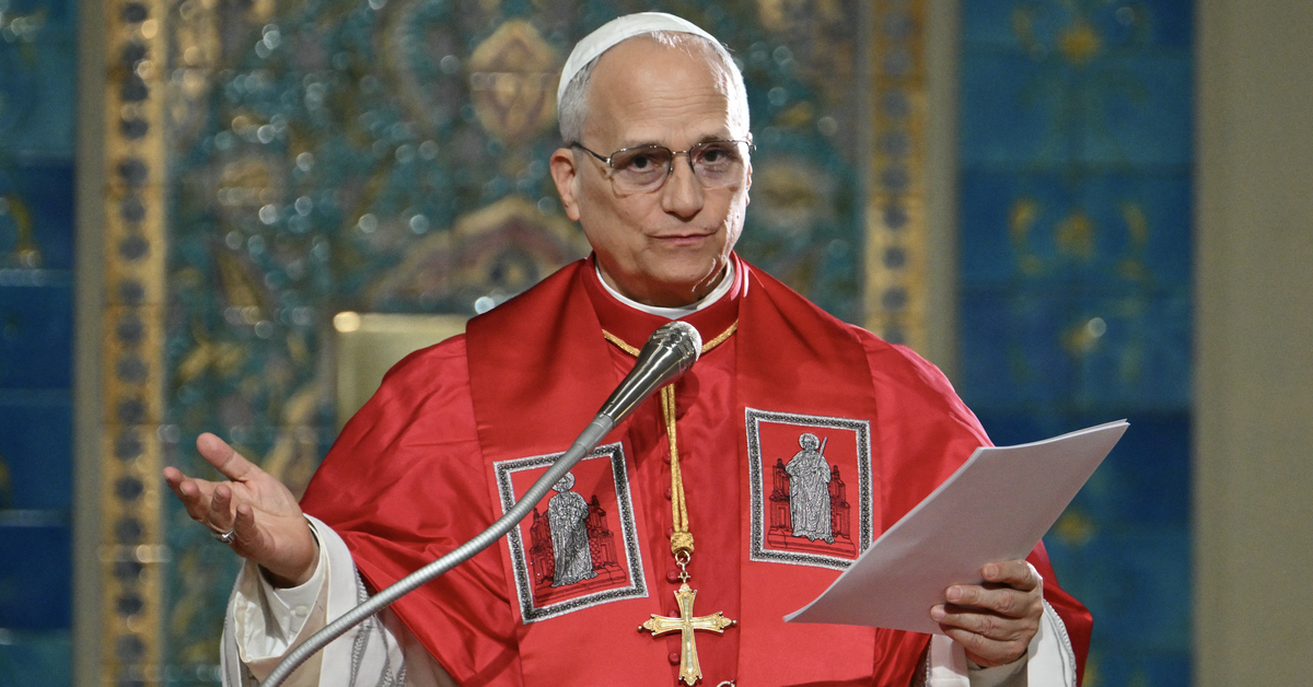 Giáo hoàng Leo XIV lên tiếng sau chỉ trích của ông Trump, khẳng định ‘không sợ hãi’