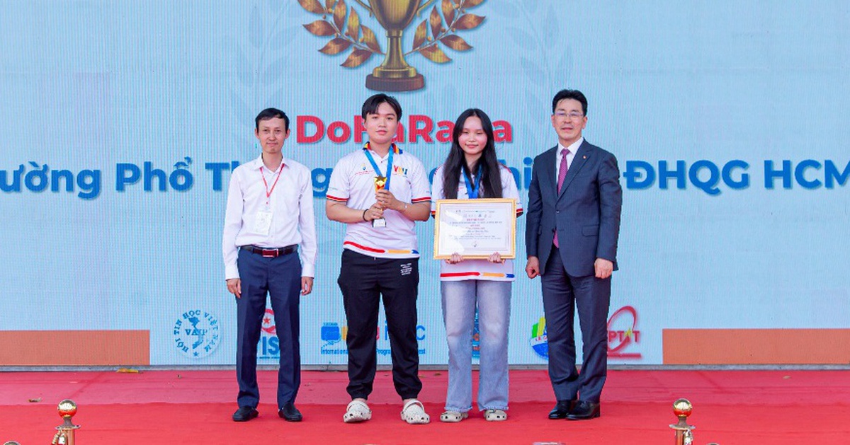 Hanwha Life tài trợ cuộc thi Olympic Tin học 2026