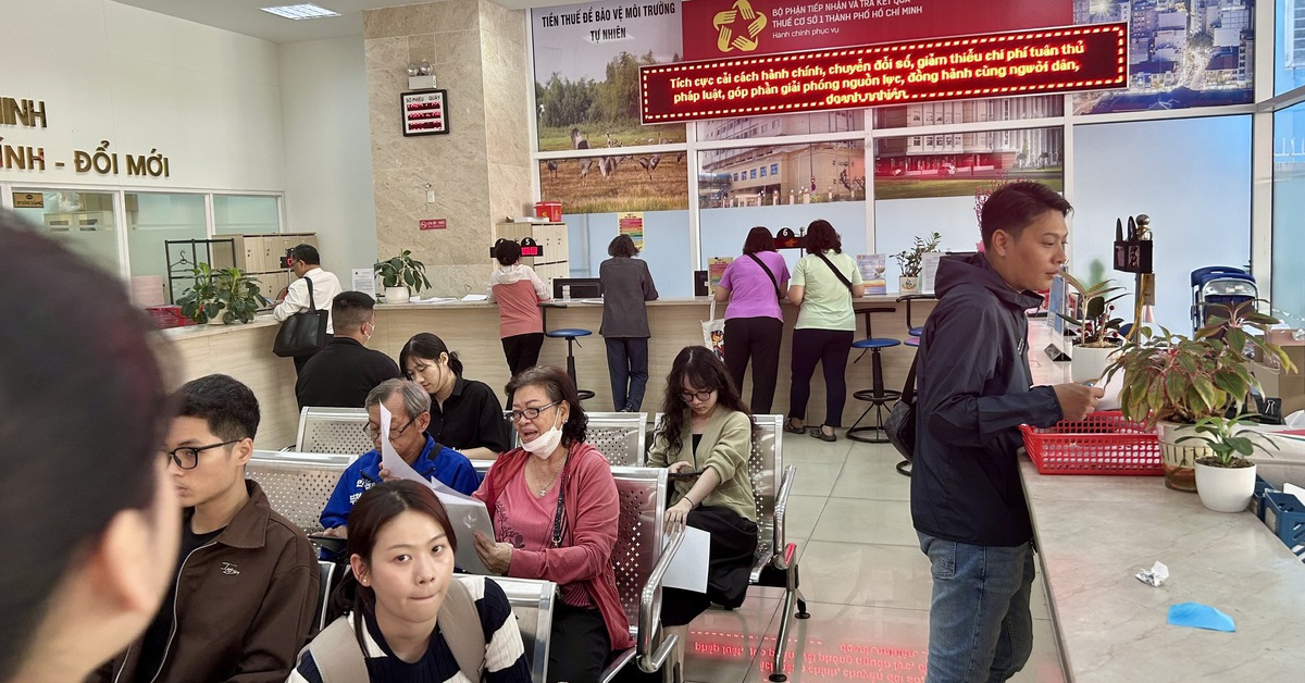 Thuế đồng loạt yêu cầu hộ kinh doanh có doanh thu dưới 500 triệu ngừng sử dụng hóa đơn