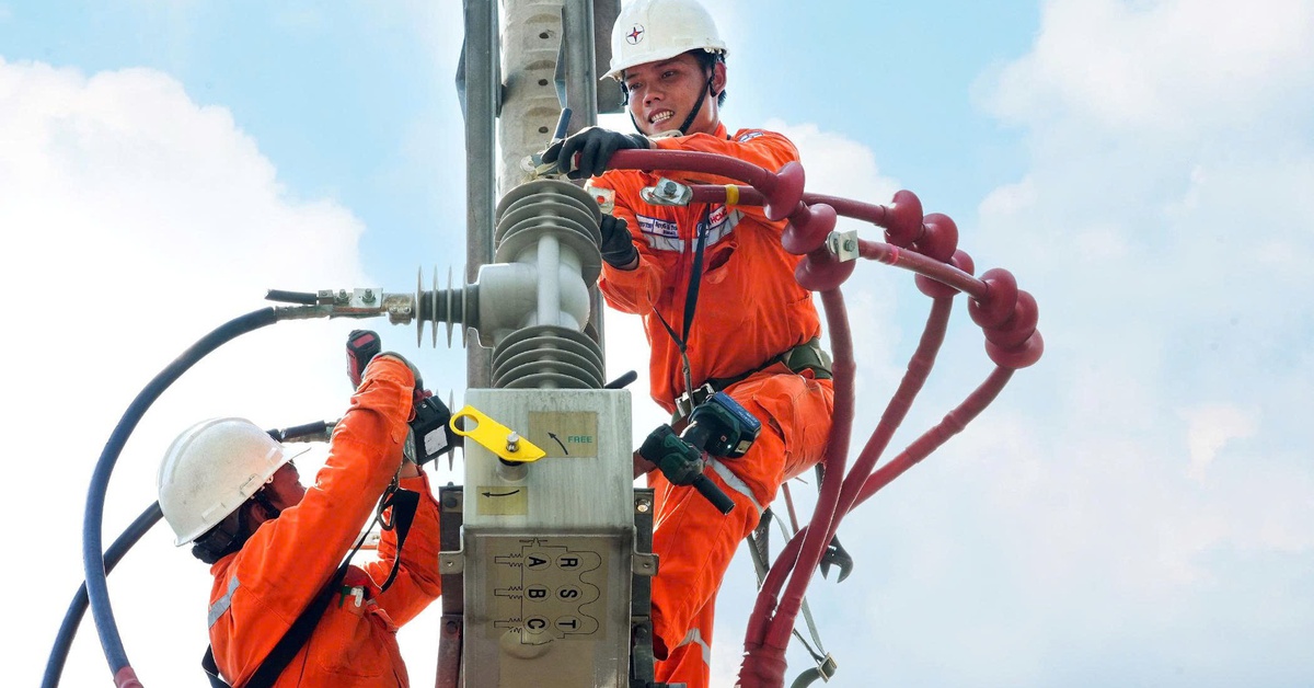 Mời bạn đọc cùng tìm giải pháp tiết kiệm năng lượng với Tuổi Trẻ Online