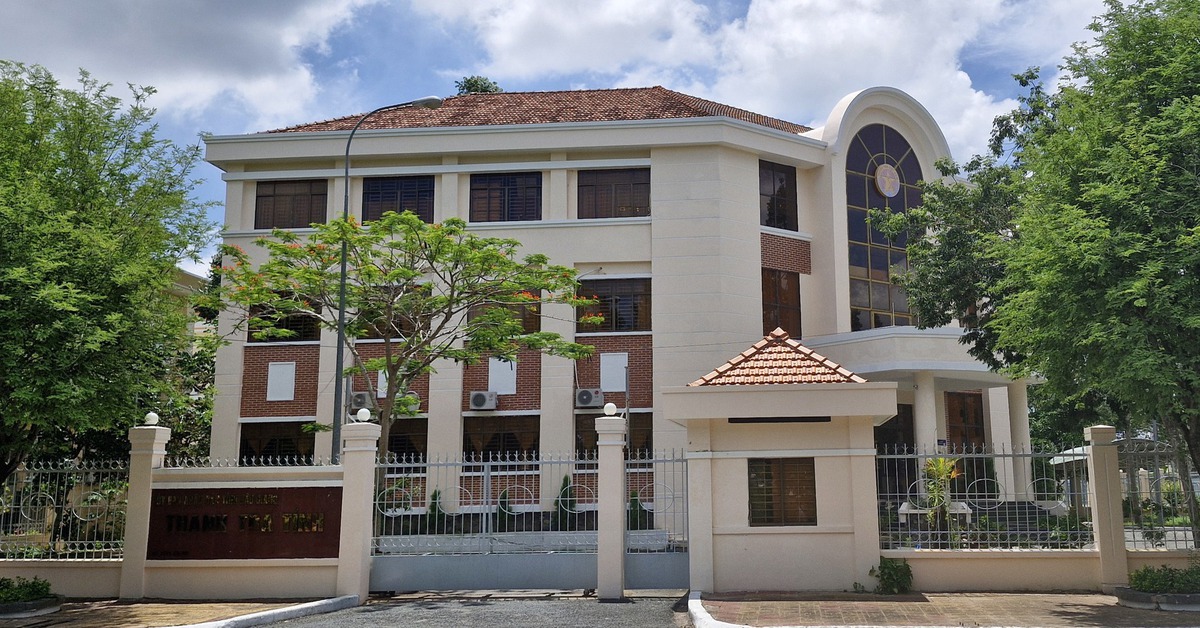 Cần Thơ: Khó bàn giao trụ sở dôi dư sau sáp nhập