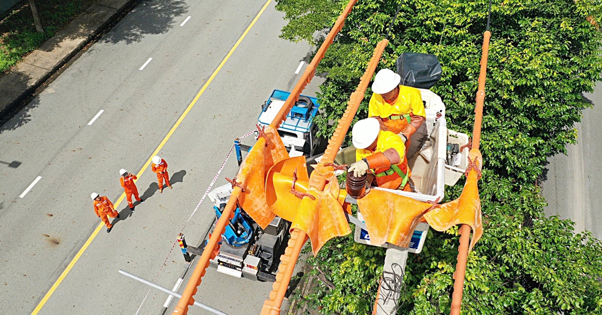 Áp lực điện mùa nắng nóng: Tự chủ năng lượng, bảo vệ túi tiền