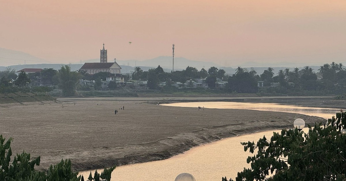 Dòng chảy sông Đăk Bla, Pô Kô giảm sâu, nguy cơ hạn hán lan rộng phía Tây Quảng Ngãi