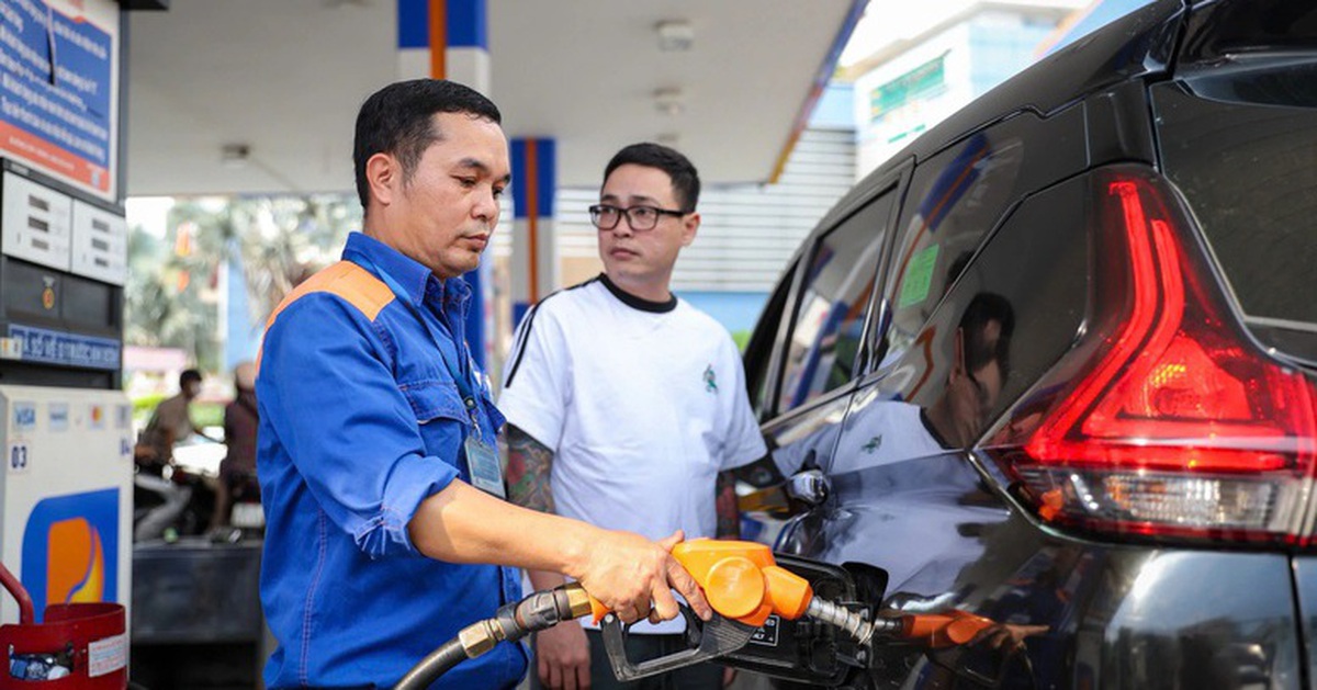 Đồng loạt giảm các mặt hàng dầu, diesel giảm gần 2.000 đồng/lít