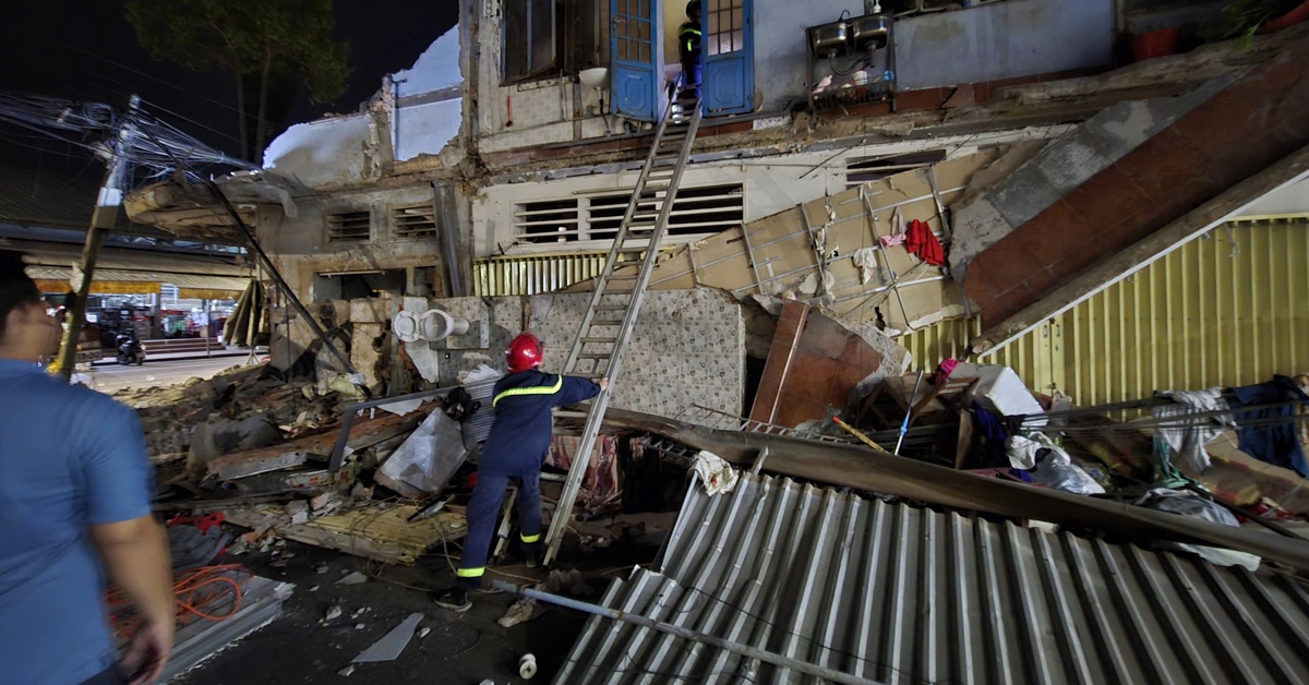 Kịp thời giải cứu 3 nạn nhân mắc kẹt do sập nhà ở Đồng Tháp