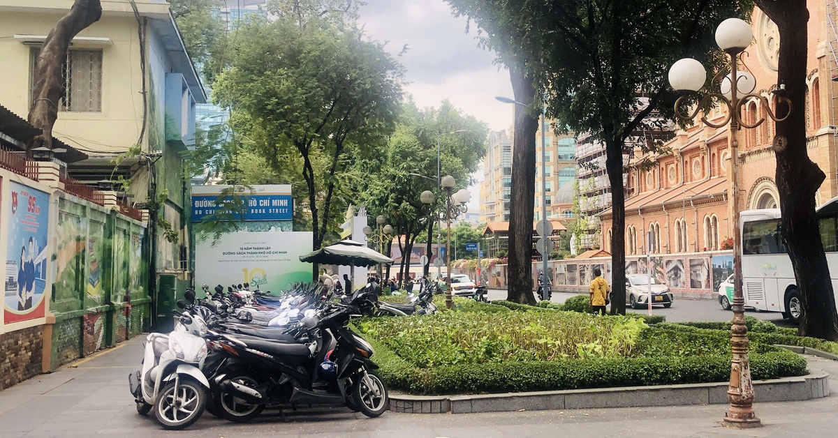 Phường Sài Gòn ủng hộ duy trì bãi giữ xe phục vụ khách đến Đường sách TP.HCM