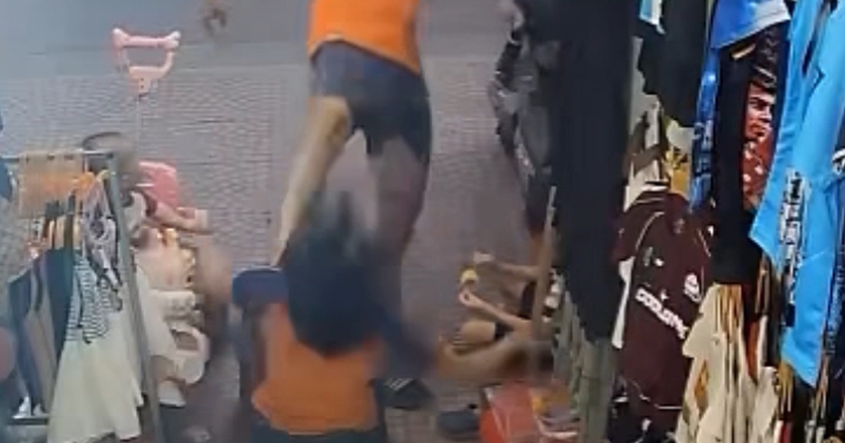 Công an điều tra vụ người đàn ông lao vào đá người mẹ trẻ ngã bật ngửa