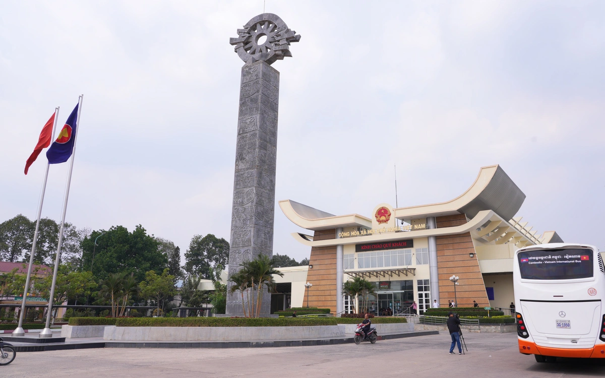 11/21 cửa khẩu Tây Ninh chưa quy hoạch chi tiết, nhiều cửa khẩu chưa đồng loại hình với Campuchia