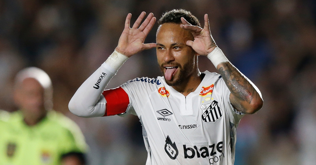 HLV Ancelotti hỏi Tổng thống Brazil về việc gọi Neymar