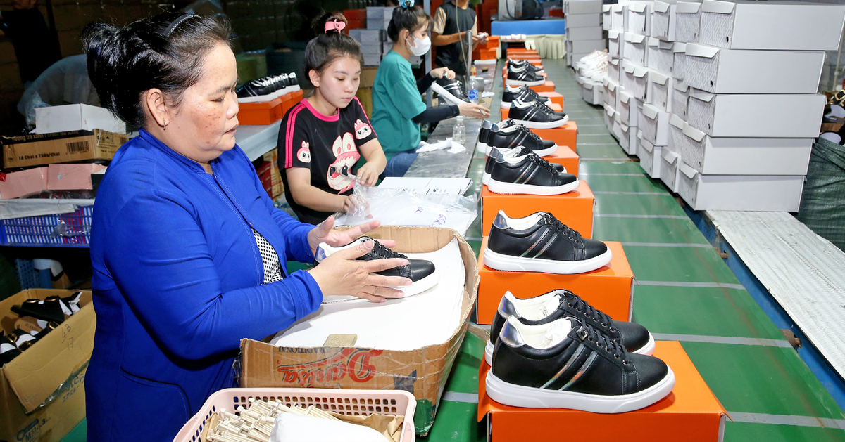 Doanh nghiệp vừa và nhỏ tuy đông đảo nhưng 'đề kháng yếu' trên nền tảng số