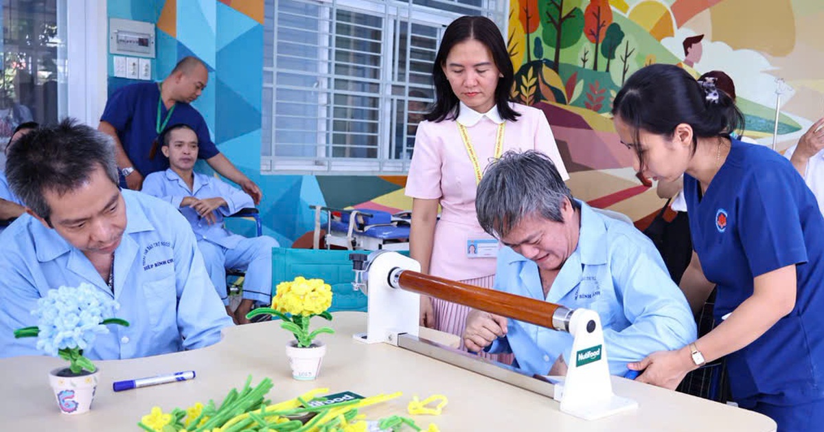TP.HCM tăng cường đưa bác sĩ đến cơ sở bảo trợ, chăm sóc toàn diện người khuyết tật