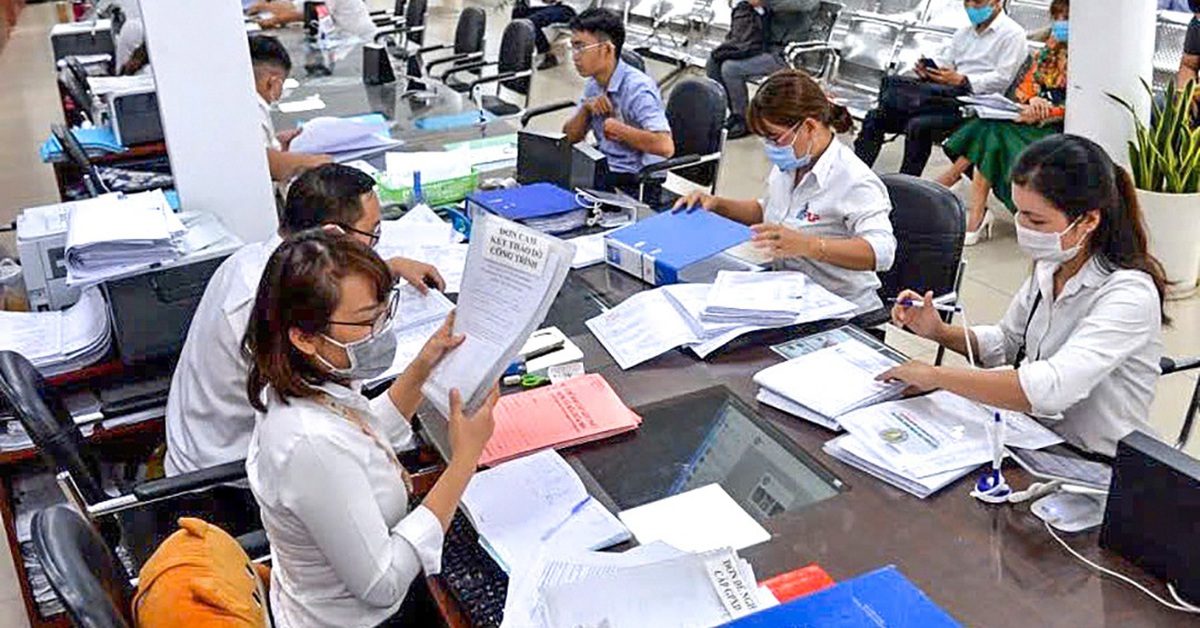 Thủ tướng: Đẩy mạnh sắp xếp, tinh gọn đầu mối tổ chức bên trong các bộ, ngành