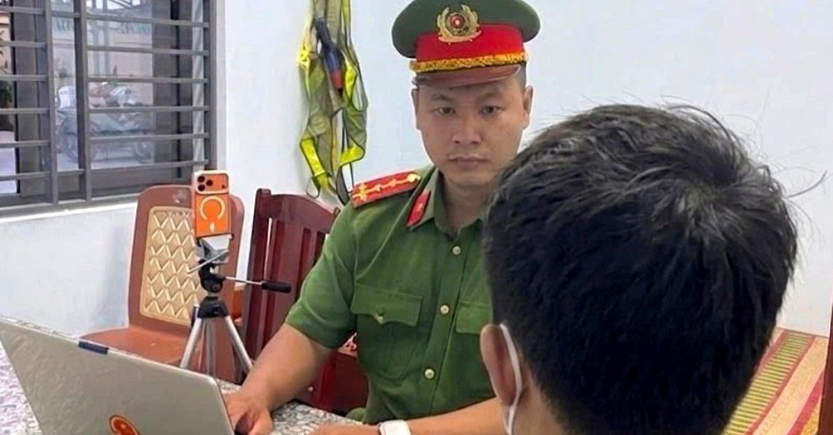 Thanh niên thách thức 'đố anh bắt được em' nói gì khi làm việc với công an?