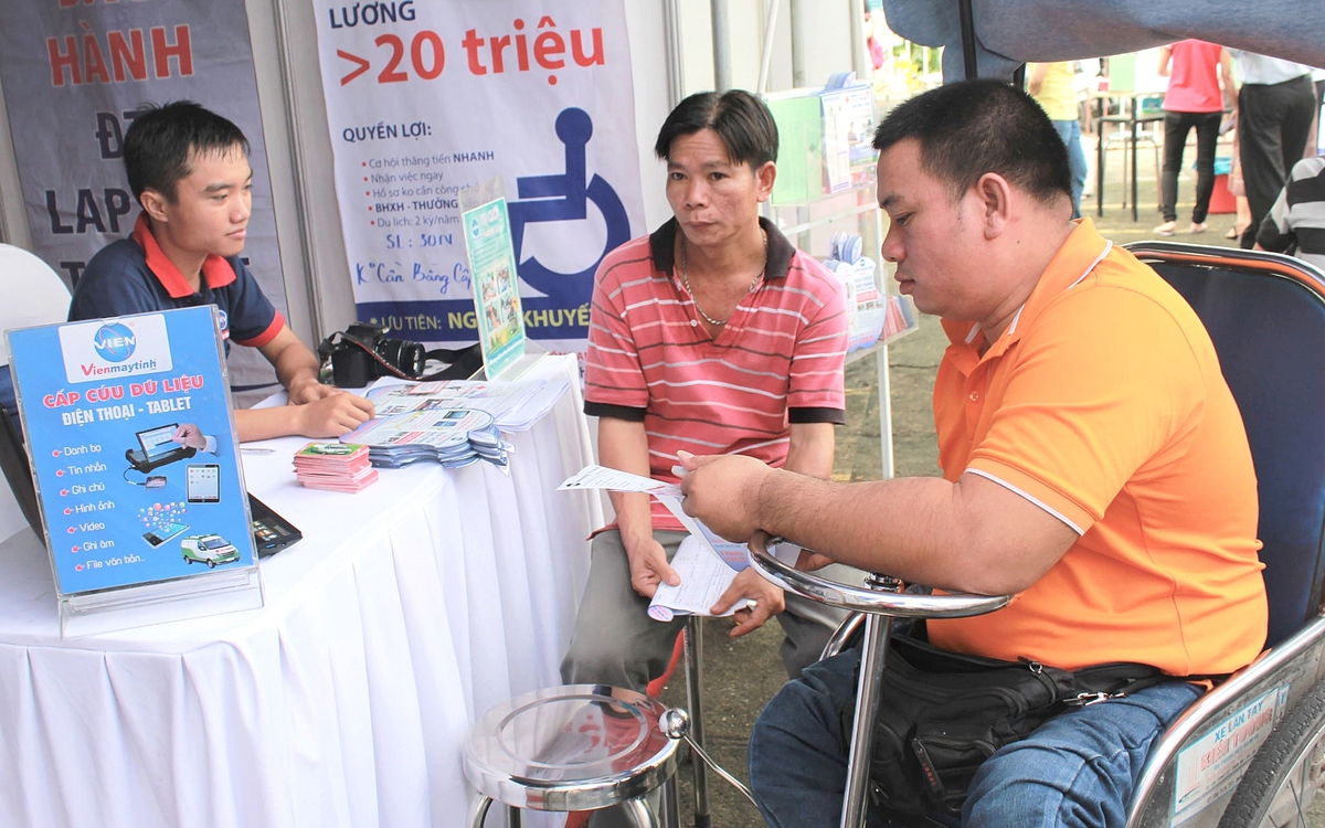 Luật pháp bảo vệ, nhưng thực tế chưa công bằng với người khuyết tật