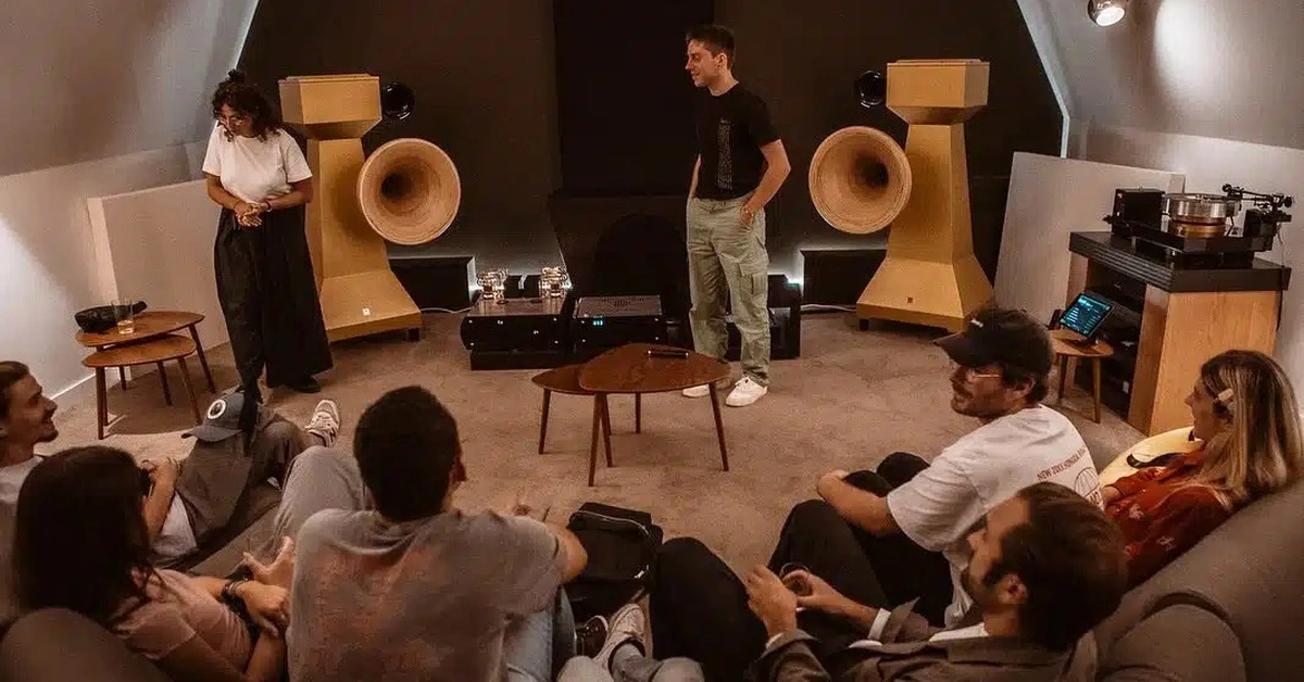 ‘Listening Bar’ - Khi âm nhạc trở thành một nghi thức văn hóa của thời đại số