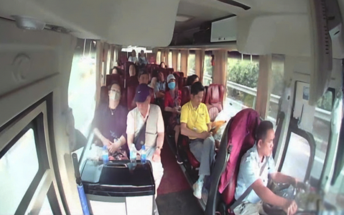 Đi ô tô không có dây đai an toàn, phạt tài xế hay nhà xe?