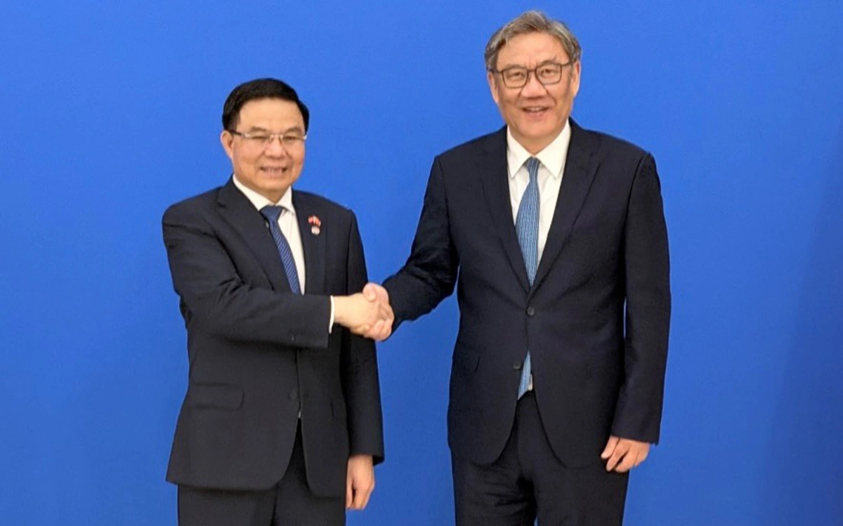 Bộ trưởng Thương mại Trung Quốc: Tạo thuận lợi để Việt Nam xuất khẩu qua thương mại điện tử