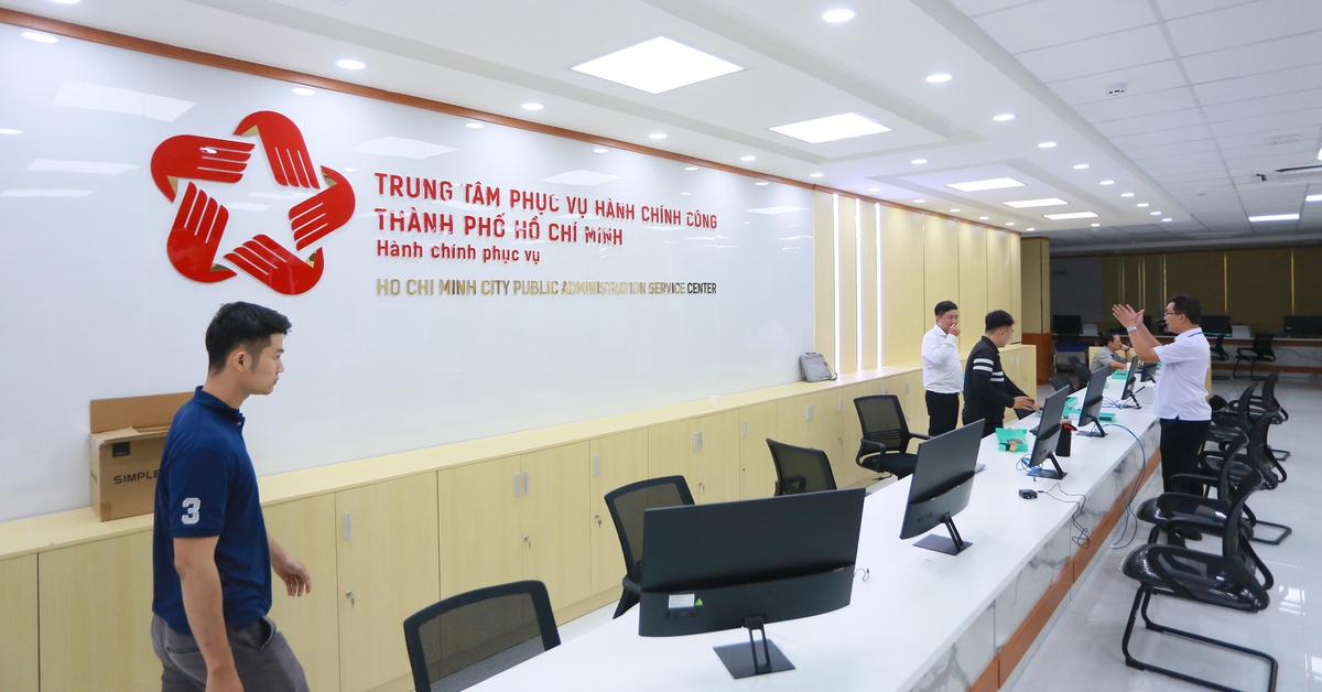 Vì sao chuyển giao thẩm quyền chứng thực giao dịch trước tại 112 phường, xã ở TP.HCM?