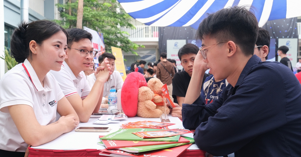 Doanh nghiệp 'săn' kỹ sư: Những điều sinh viên cần làm để không trượt phỏng vấn