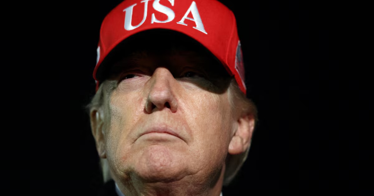 Ông Trump cảnh báo: 'Cần cẩn trọng' với các hệ thống AI tiên tiến