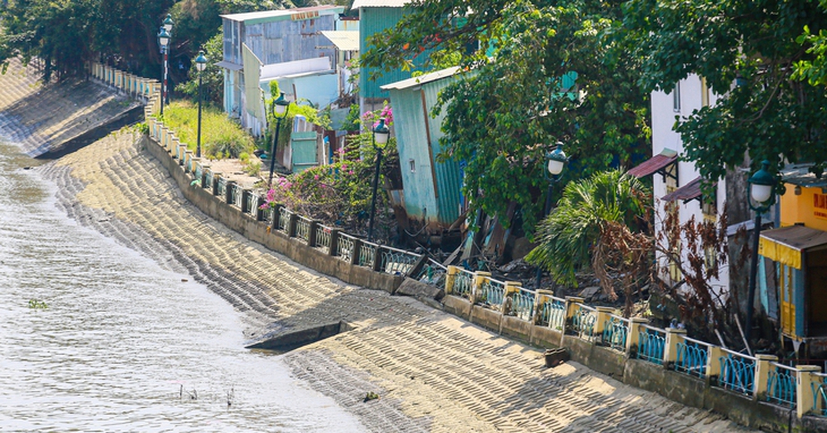 TP.HCM công bố 43 điểm sạt lở, có 8 điểm đặc biệt nguy hiểm
