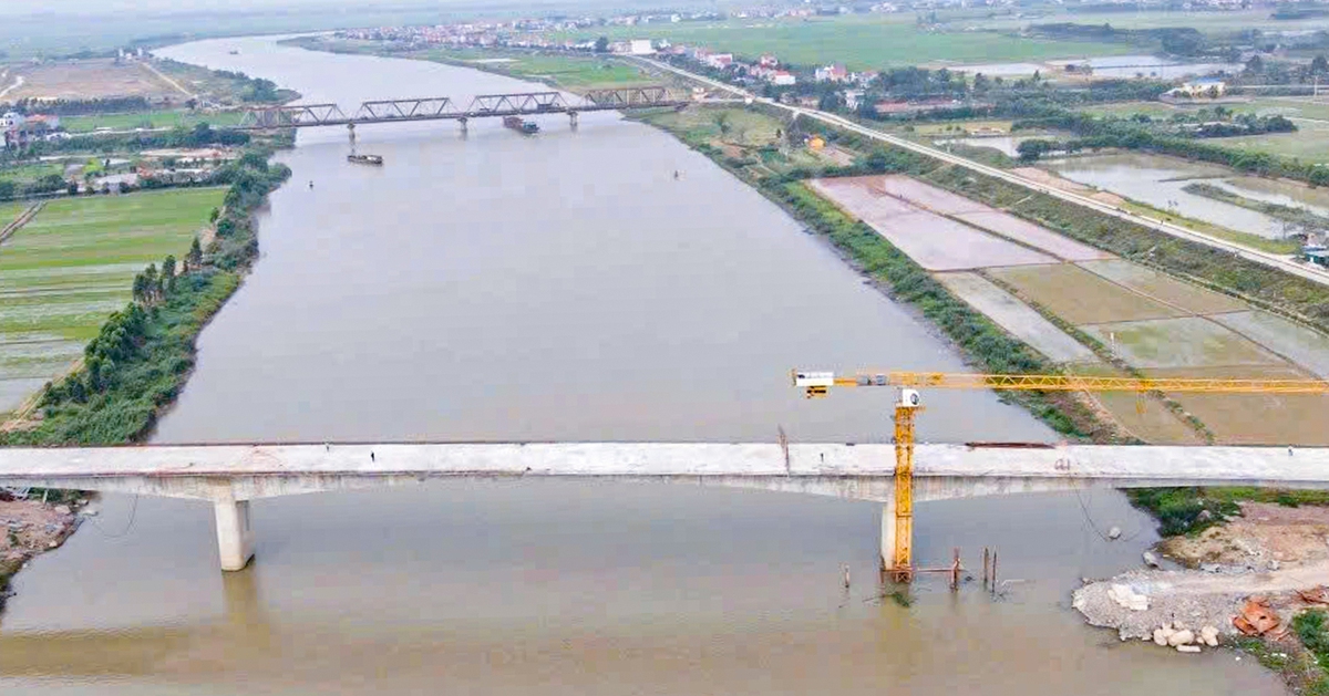 Thúc bàn giao mặt bằng dự án cầu đường sắt Cẩm Lý trước 15-5