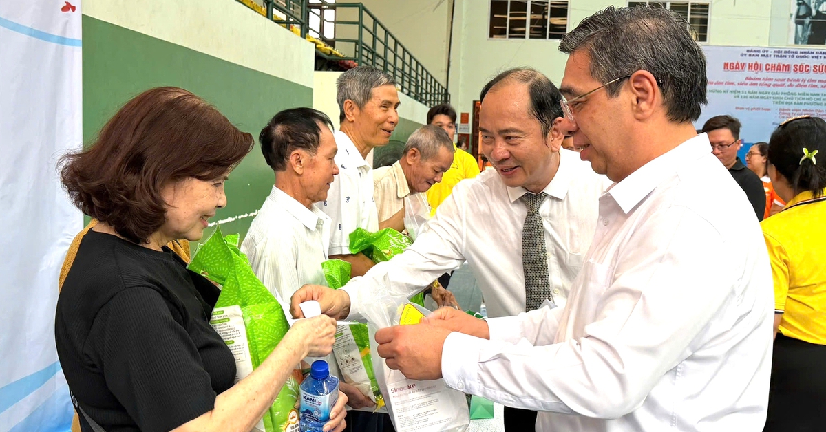 Giám đốc Sở Y tế TP.HCM: 104 bệnh viện về cơ sở là ‘hình ảnh rất đẹp của ngành y’